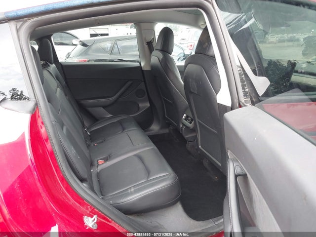 5YJYGDEE9MF203809 Tesla 2021