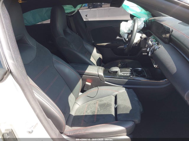 W1K5J4GBXNN282763 Mercedes-Benz m260