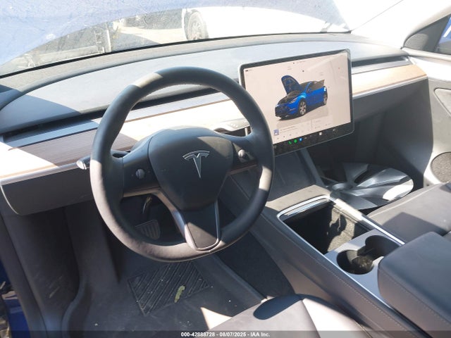 7SAYGAEE0PF859578 Tesla Model Y