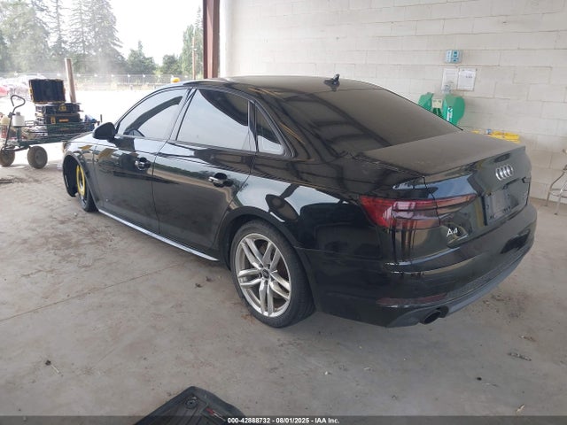 2017 AUDI A4 WAUDNAF41HN040778 Photo 2