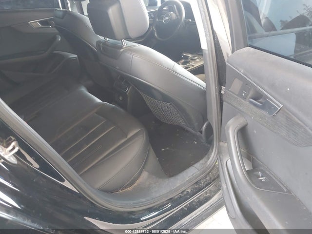 2017 AUDI A4 WAUDNAF41HN040778 Photo 7