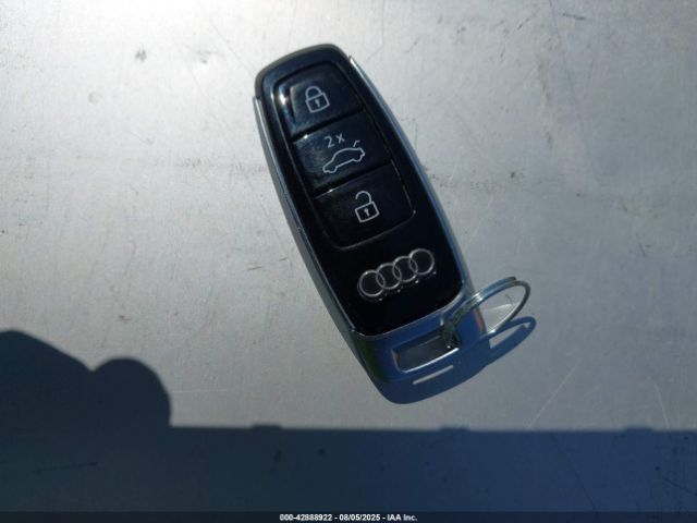 2023 AUDI E-TRON GT WAUCJBFW8P7001090 Photo 10