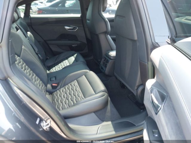 2023 AUDI E-TRON GT WAUCJBFW8P7001090 Photo 7