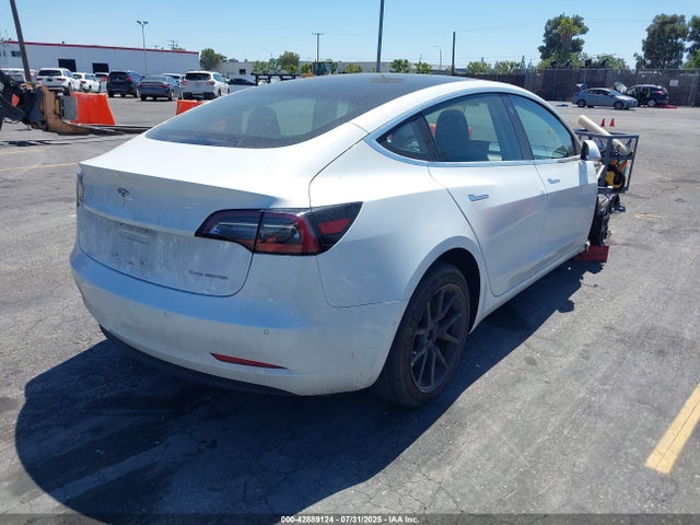 2018 TESLA MODEL 3 5YJ3E1EB0JF094690 Photo 3
