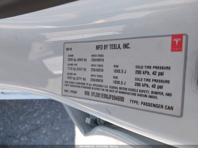 2018 TESLA MODEL 3 5YJ3E1EB0JF094690 Photo 8