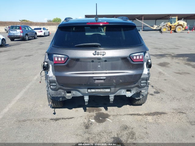 Jeep Compass 2019 3C4NJCBB1KT743498 Image 18