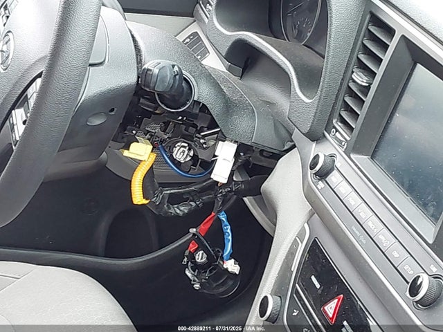 KMHD84LF5HU169982 Hyundai Elantra