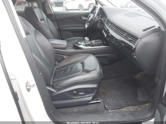 2017 AUDI Q7 WA1LAAF7XHD003362 Photo 4