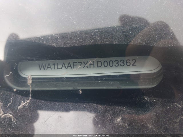2017 AUDI Q7 WA1LAAF7XHD003362 Photo 8