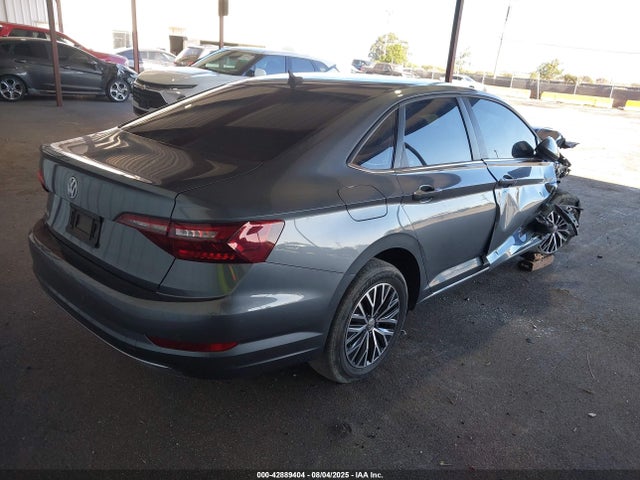 3VWN57BU9MM086845 Volkswagen tsi