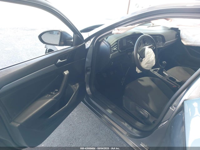 3VWN57BU9MM086845 Volkswagen tsi