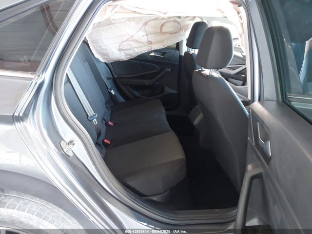 3VWN57BU9MM086845 Volkswagen tsi