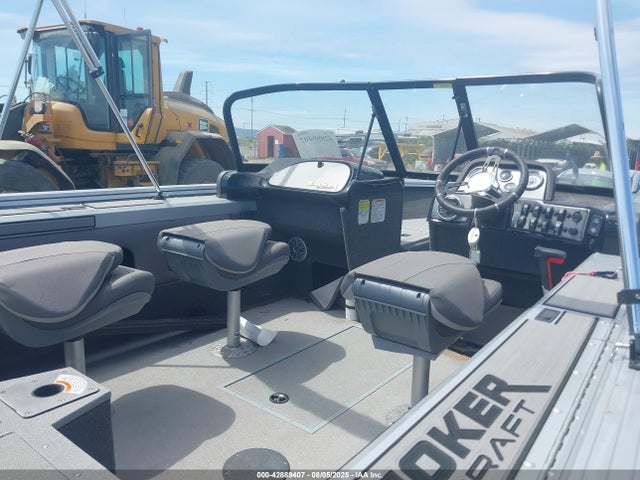 Smoker-craft 18' 2019 SMK64369L819 Image 5