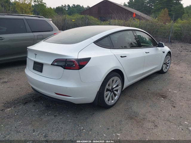 Tesla 2021 2021 5YJ3E1EA4MF042717 Image 4