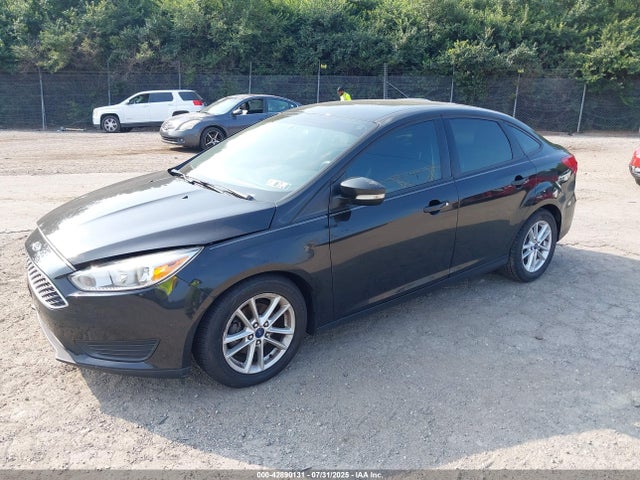 Ford 2015 2015 1FADP3F27FL381365 Image 2