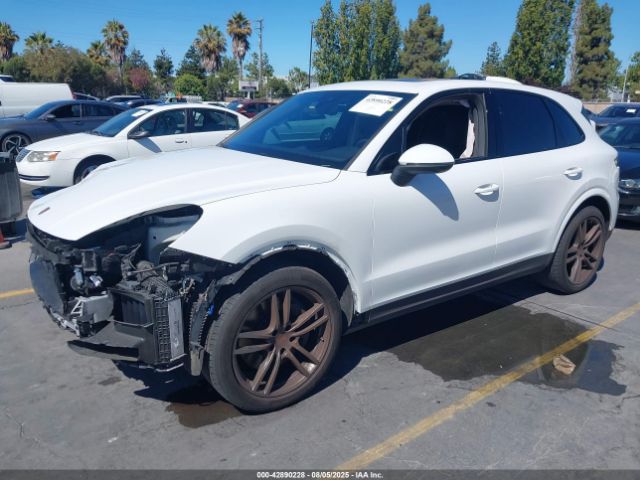 2022 PORSCHE CAYENNE WP1AB2AY0NDA31939 Photo 1