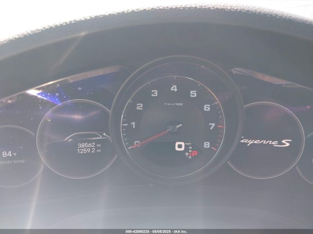 2022 PORSCHE CAYENNE WP1AB2AY0NDA31939 Photo 6
