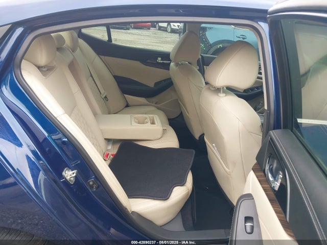 Nissan Maxima 2017 1N4AA6AP2HC413974 Image 8