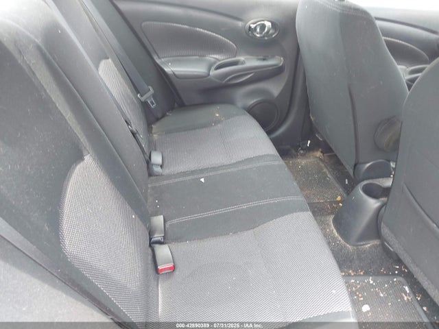 3N1CN7AP8HK472179 Nissan Versa