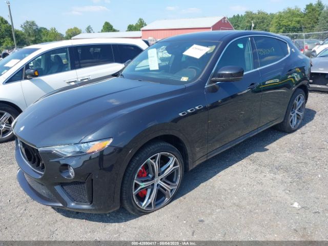 2019 MASERATI LEVANTE ZN661ZUAOKX332480 Photo 1