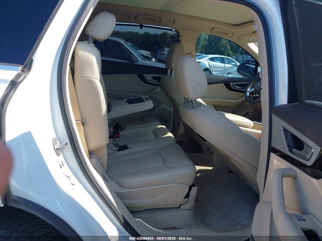 2019 AUDI Q7 WA1LHAF7XKD044271 Photo 7