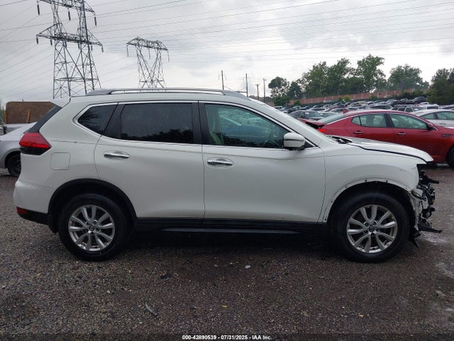 5N1AT2MV4HC821931 Nissan 2017