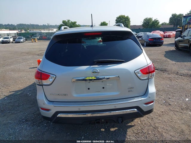Nissan 2015 2015 5N1AR2MM3FC650804 Image 16