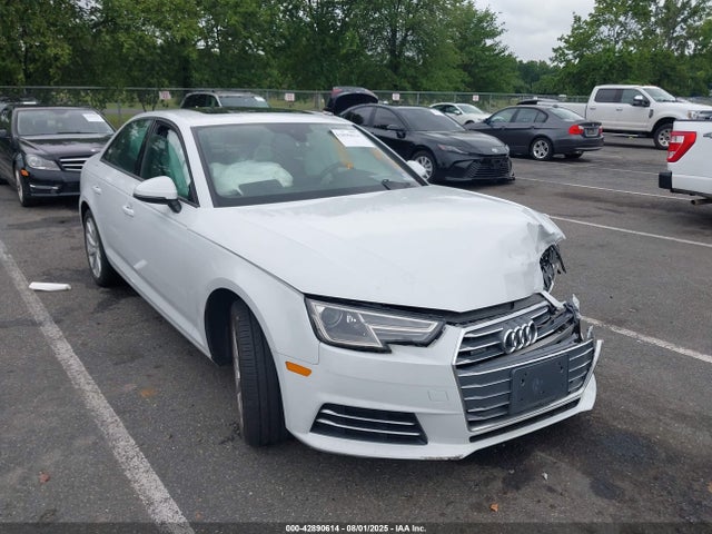 2017 AUDI A4 WAUANAF45HN023811 Photo 0