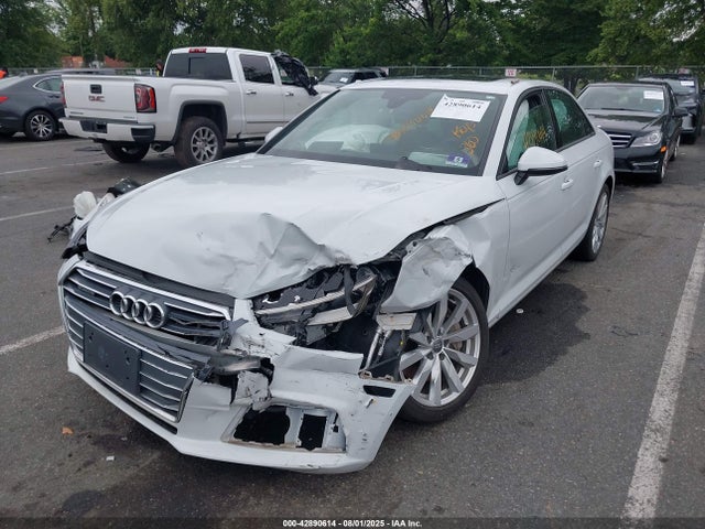 2017 AUDI A4 WAUANAF45HN023811 Photo 1
