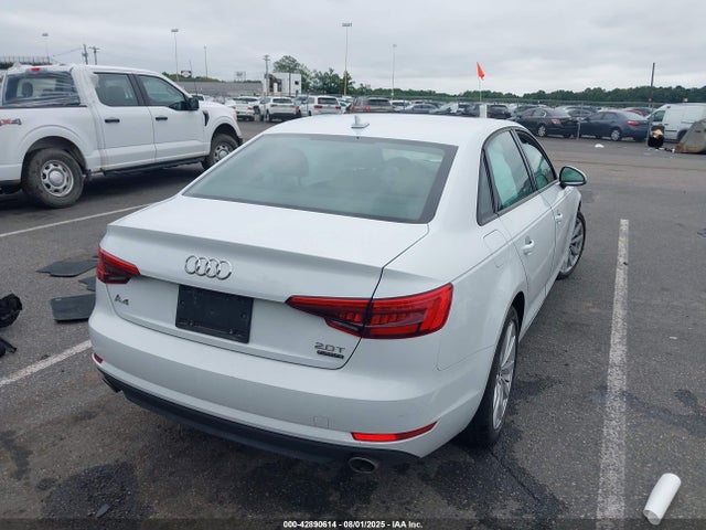 2017 AUDI A4 WAUANAF45HN023811 Photo 3