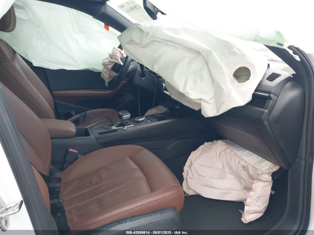 2017 AUDI A4 WAUANAF45HN023811 Photo 4