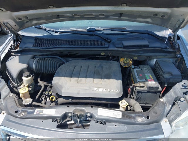 2C4RC1CGXFR583740 Chrysler Town and Country