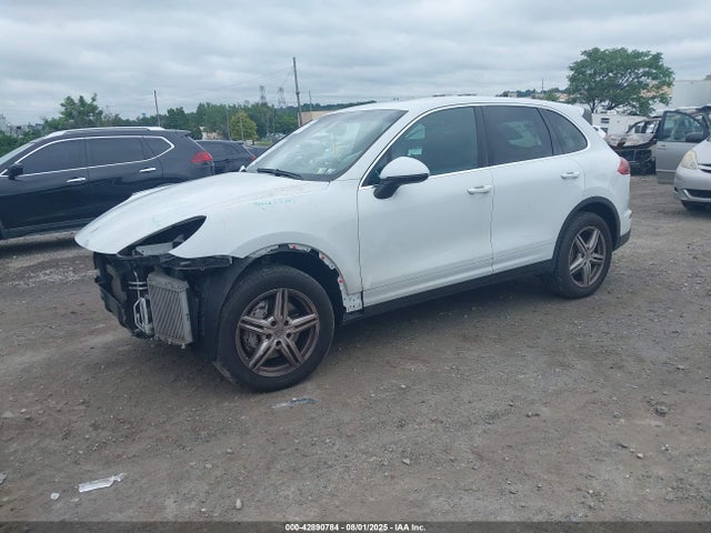 Porsche Cayenne 2015 WP1AB2A28FLA57059 Image 2