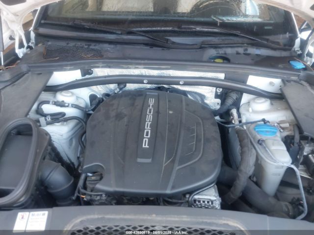 2017 PORSCHE MACAN WP1AA2A59HLB81938 Photo 9
