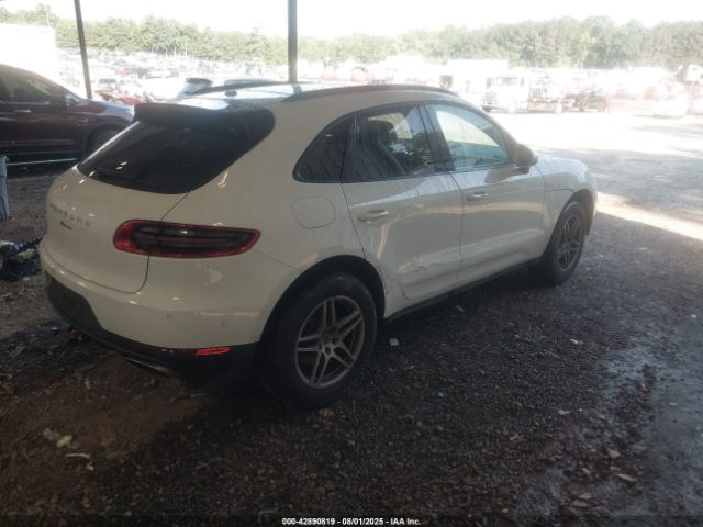 2017 PORSCHE MACAN WP1AA2A59HLB81938 Photo 3