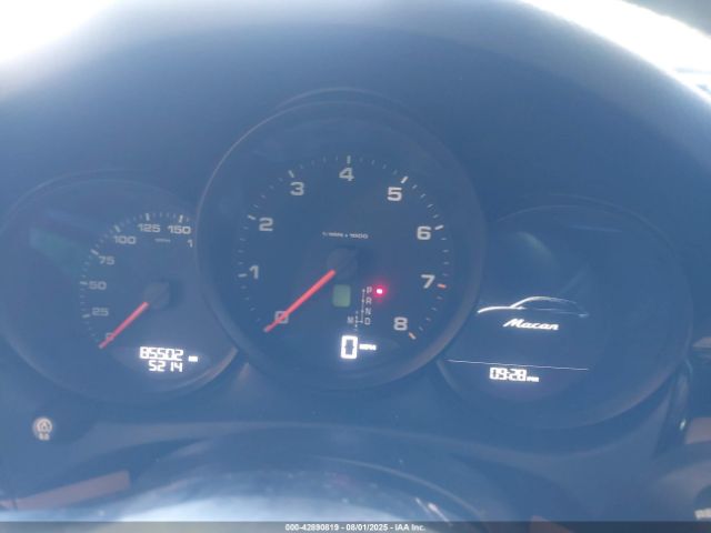 2017 PORSCHE MACAN WP1AA2A59HLB81938 Photo 6