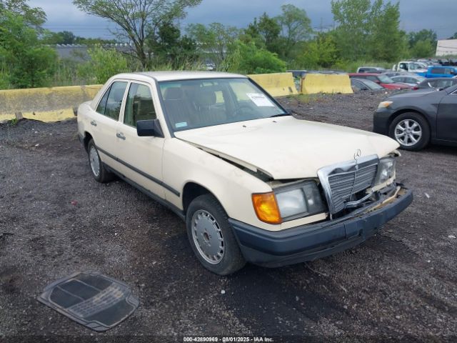 1989 MERCEDES-BENZ 260 WDBEA26D1KA822228