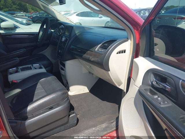 Chrysler Town and Country 2016 2C4RC1BG6GR267948 Image 5