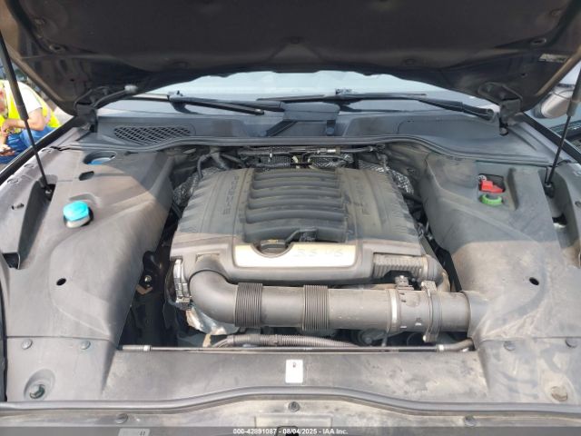 2017 PORSCHE CAYENNE WP1AA2A24HKA83525 Photo 9