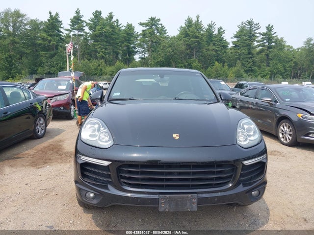 Porsche Cayenne 2017 WP1AA2A24HKA83525 Image 12