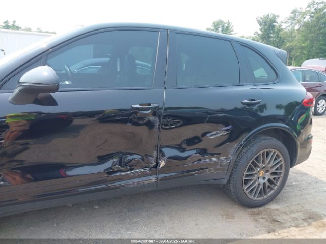 2017 PORSCHE CAYENNE WP1AA2A24HKA83525 Photo 5