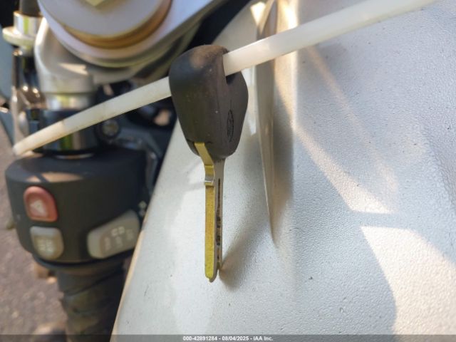 2010 BMW S 1000 WB1051702AZV41381 Photo 10