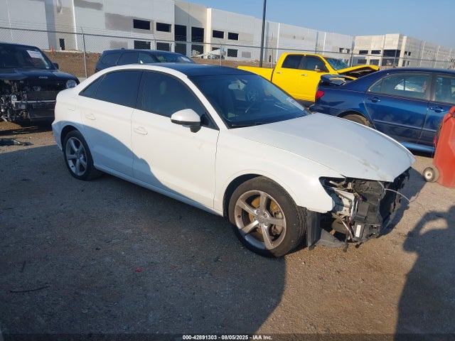 2015 AUDI A3 WAUACHFFXF1111466 Photo 0