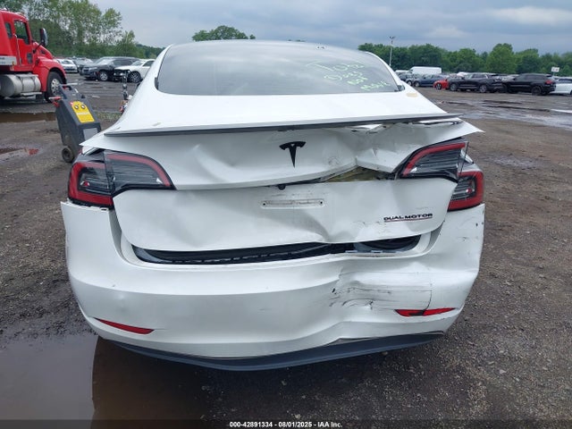 5YJ3E1EC3PF596742 Tesla 2023
