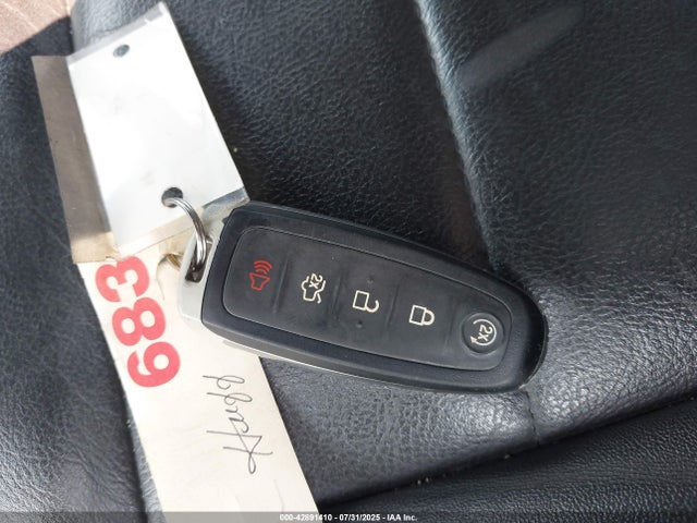 Ford Taurus 2016 1FAHP2E89GG122095 Image 11