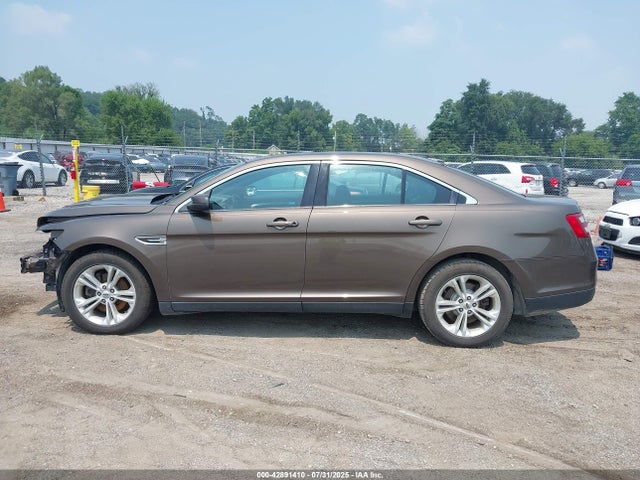 Ford Taurus 2016 1FAHP2E89GG122095 Image 15