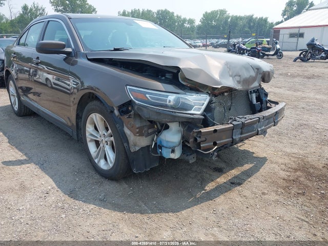 Ford Taurus 2016 1FAHP2E89GG122095 Image 18