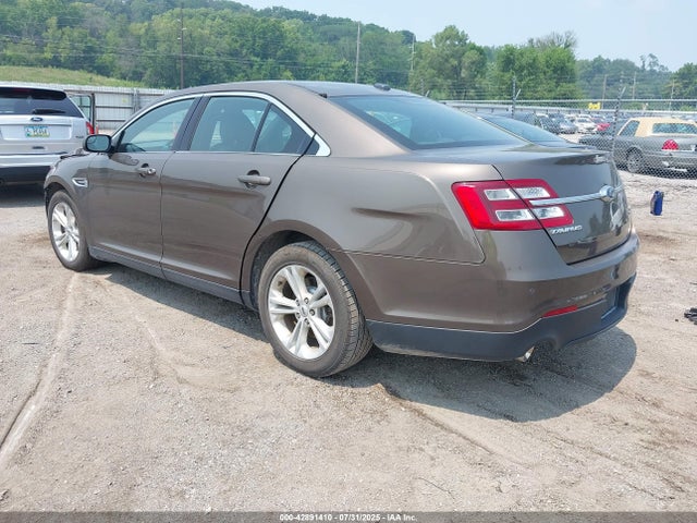 Ford Taurus 2016 1FAHP2E89GG122095 Image 3