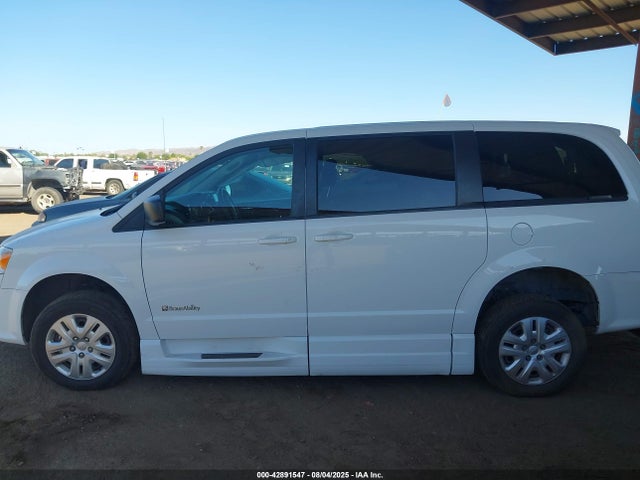 2C7WDGBG9JR231510 Dodge Grand Caravan Se