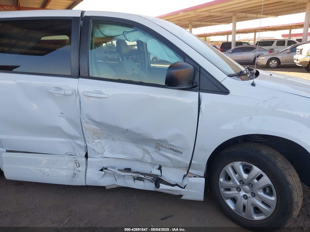 2C7WDGBG9JR231510 Dodge Grand Caravan Se